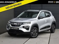 .00 Gebruikt 2023 Dacia Spring Expression Hatchback | € 12.449 (Eerlijke prijs)
