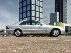 Grijs Gebruikt 2001 Mercedes S320 Sedan | € 6.950 (Eerlijke prijs)