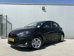 Zwart Nieuw 2025 Toyota Yaris Hybrid Active Hatchback | € 25.999 (Eerlijke prijs)