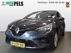 Grijs Gebruikt 2020 Renault Clio V Zen Hatchback | € 10.400 (Eerlijke prijs)