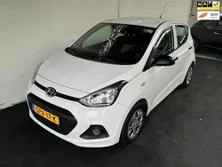Wit Gebruikt 2016 Hyundai i10 Hatchback | € 3.750