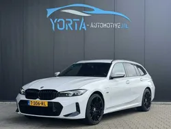 Wit Gebruikt 2022 BMW 330 M Sport Stationwagen | € 39.950 (Goede deal)