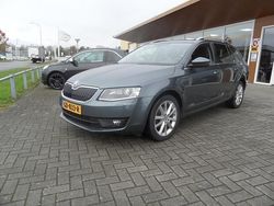 Grijs Gebruikt 2015 Skoda Octavia Business Line Stationwagen | € 12.950 (Eerlijke prijs)