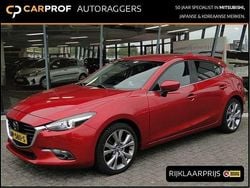 Rood Gebruikt 2017 Mazda 3 Hatchback | € 16.495 (Iets duurder)