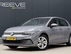 Grijs Gebruikt 2022 VW Golf VIII Life Hatchback | € 21.950 (Goede deal)