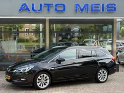 Zwart Gebruikt 2017 Opel Astra Innovation Stationwagen | € 9.795 (Eerlijke prijs)