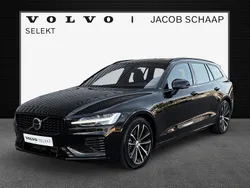 Zwart Gebruikt 2025 Volvo V60 Plus Stationwagen | € 54.750