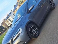 Gebruikt 2019 Volvo V40 Momentum Sedan | € 17.000 (Eerlijke prijs)