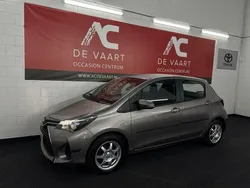 Bruin Gebruikt 2015 Toyota Yaris Hatchback | € 6.499 (Goede deal)