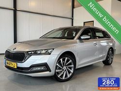 Grijs Gebruikt 2021 Skoda Octavia Business Line Stationwagen | € 20.950 (Goede deal)