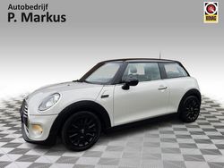Wit Gebruikt 2014 Mini Cooper Business Hatchback | € 11.950 (Goede deal)