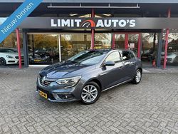 Grijs Gebruikt 2017 Renault Mégane IV Zen Hatchback | € 8.999 (Eerlijke prijs)