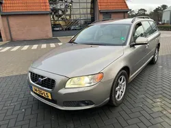 Grijs Gebruikt 2008 Volvo V70 Momentum Stationwagen | € 11.944 (Eerlijke prijs)