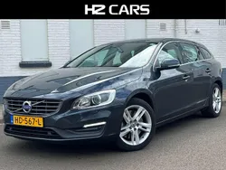 Grijs, metallic lak Gebruikt 2015 Volvo V60 Momentum Stationwagen | € 6.550 (Super prijs)