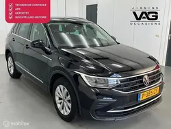 Zwart Gebruikt 2022 VW Tiguan Life SUV | € 25.899 (Iets duurder)
