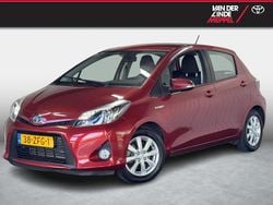 Rood Gebruikt 2012 Toyota Yaris Hybrid Hatchback | € 10.950 (Eerlijke prijs)
