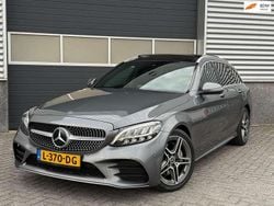 Grijs Gebruikt 2018 Mercedes C200 AMG Stationwagen | € 27.990 (Eerlijke prijs)