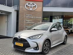 Grijs Gebruikt 2023 Toyota Yaris Hybrid Hatchback | € 20.990 (Eerlijke prijs)
