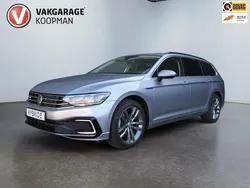 Grijs Gebruikt 2022 VW Passat Business Stationwagen | € 27.995 (Eerlijke prijs)