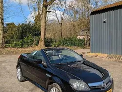 Zwart Gebruikt 2005 Opel Tigra Enjoy Cabriolet | € 1.950 (Iets duurder)