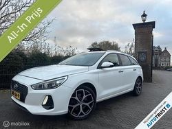 Wit Gebruikt 2018 Hyundai i30 Premium Hatchback | € 13.799 (Eerlijke prijs)