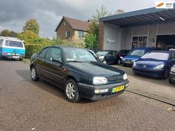 Groen Gebruikt 1995 VW Golf III Cabriolet | € 999
