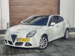 Wit Gebruikt 2012 Alfa Romeo Giulietta Business Hatchback | € 8.900 (Iets duurder)