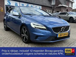 Blauw Gebruikt 2017 Volvo V40 R-Design Stationwagen | € 16.950 (Eerlijke prijs)