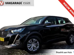 Zwart Gebruikt 2020 Peugeot 2008 Active SUV | € 18.740 (Iets duurder)