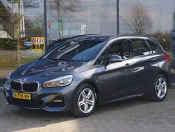 Grijs Gebruikt 2020 BMW 218 Executive Stationwagen | € 22.950 (Goede deal)
