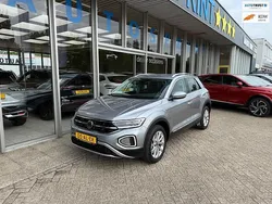 Grijs Gebruikt 2024 VW T-Roc Style SUV | € 32.999 (Goede deal)