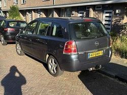 Grijs Gebruikt 2007 Opel Zafira Business MPV | € 2.500 (Eerlijke prijs)