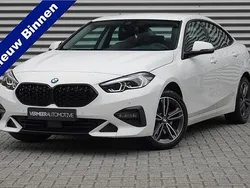 Wit Gebruikt 2022 BMW 218 Sport Line Coupé | € 27.900 (Goede deal)