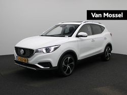 Wit Gebruikt 2021 MG ZS Luxury SUV | € 15.995 (Eerlijke prijs)
