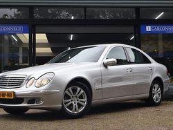 Grijs Gebruikt 2004 Mercedes E220 Elegance Sedan | € 3.790 (Eerlijke prijs)
