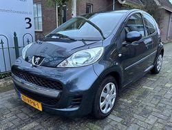 Grijs Gebruikt 2011 Peugeot 107 Hatchback | € 3.950 (Eerlijke prijs)