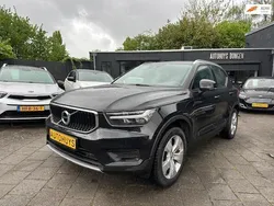 Zwart Gebruikt 2019 Volvo XC40 Momentum SUV | € 24.900 (Eerlijke prijs)