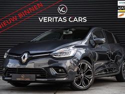 Grijs Gebruikt 2017 Renault Clio GrandTour Intens Stationwagen | € 11.950 (Duur)