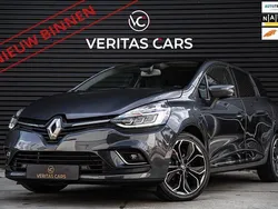 Grijs Gebruikt 2017 Renault Clio GrandTour Intens Stationwagen | € 12.950 (Duur)