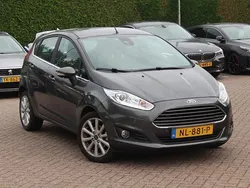 Grijs Gebruikt 2017 Ford Fiesta Titanium Hatchback | € 10.550 (Goede deal)