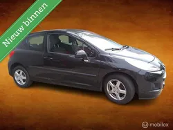Zwart Gebruikt 2009 Peugeot 207 Hatchback | € 2.650 (Eerlijke prijs)