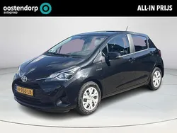 Zwart Gebruikt 2020 Toyota Yaris Active Hatchback | € 14.950 (Eerlijke prijs)