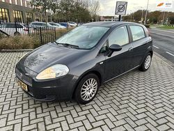 Grijs (metallic) Gebruikt 2009 Fiat Grande Punto Active Hatchback | € 2.495 (Eerlijke prijs)