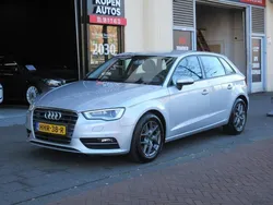 Grijs, metallic lak Gebruikt 2013 Audi A3 Sportback Attraction Hatchback | € 11.950 (Iets duurder)