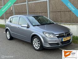 Grijs Gebruikt 2004 Opel Astra Cosmo Hatchback | € 2.999 (Iets duurder)