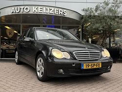 Zwart Gebruikt 2006 Mercedes C200 Classic Sedan | € 1.750 (Duur)