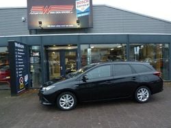 Zwart (metallic) Gebruikt 2016 Toyota Auris Touring Sports Business Edition Stationwagen | € 14.650 (Iets duurder)