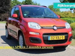 Rood, metallic lak Gebruikt 2012 Fiat Panda Lounge Hatchback | € 4.350 (Eerlijke prijs)