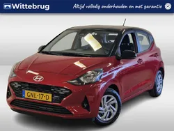 Rood, metallic lak Gebruikt 2024 Hyundai i10 Comfort Hatchback | € 19.925 (Eerlijke prijs)