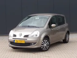 Bruin Gebruikt 2012 Renault Grand Modus Night&Day MPV | € 4.650 (Eerlijke prijs)